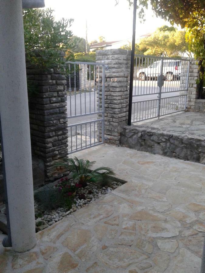 Apartment Milka بيتريتْشاني المظهر الخارجي الصورة
