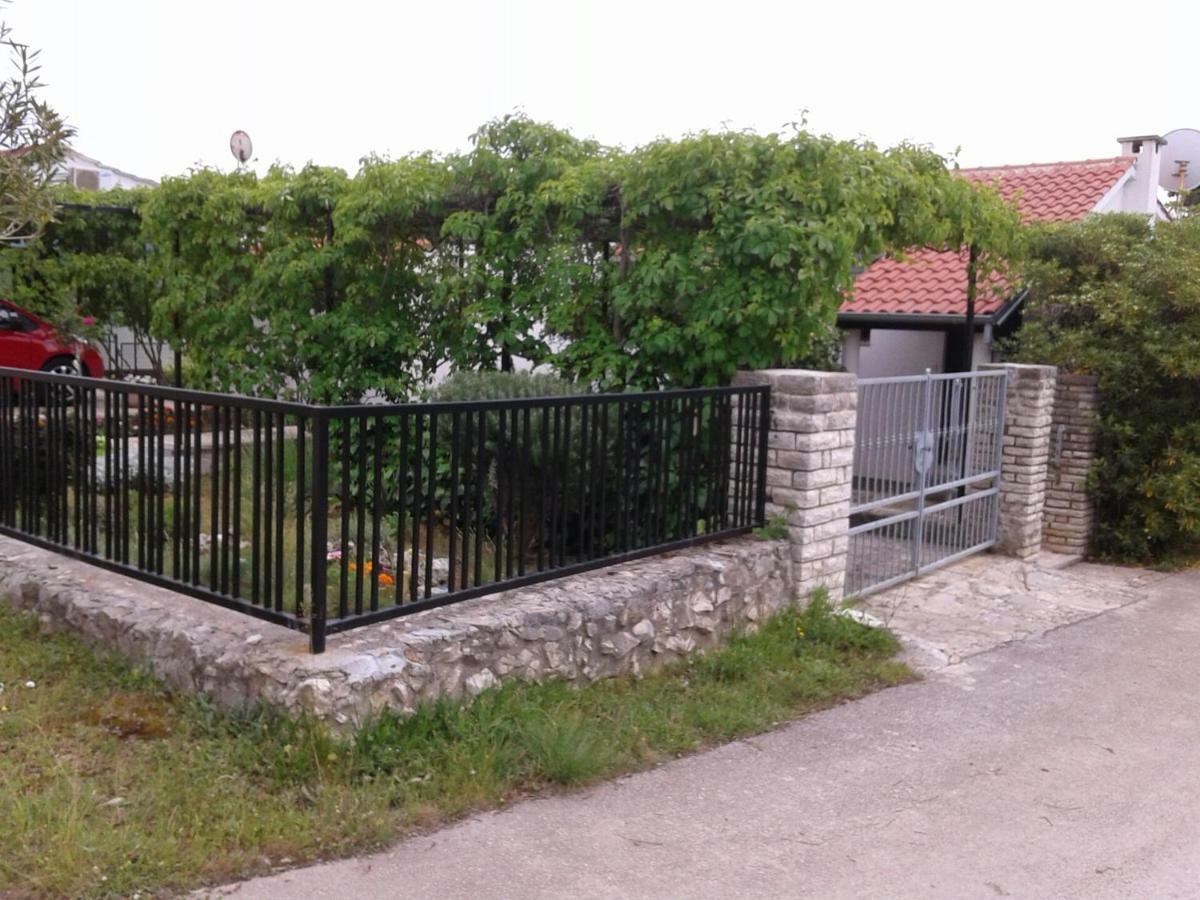 Apartment Milka بيتريتْشاني المظهر الخارجي الصورة